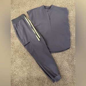 Figs Women’s Space Navy Scrub Set